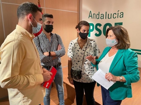 Imagen de la visita de María José Sánchez Rubio a Las Gabias (PSOE)