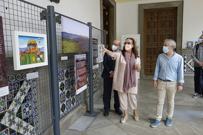 Inauguración de la exposición (JAVIER ALGARRA / AYUNTAMIENTO) 