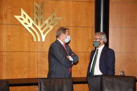 Imagen de la firma del convenio (ICAGR) 