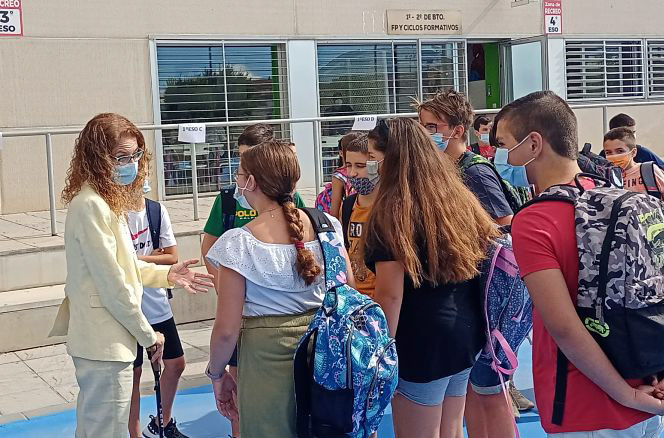 La Delegada de Educación, Ana Berrocal ha inaugurado el curso de secundaria en el IES Federico García Lorca (JUNTA) 