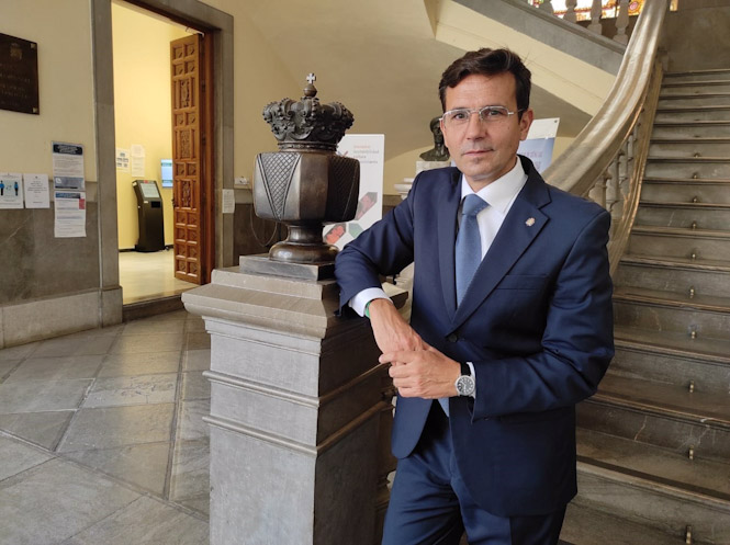 El alcalde de Granada, Francisco Cuenca, tras una entrevista con Europa Press (EUROPA PRESS)