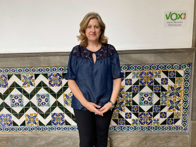 La concejal de VOX en el Ayuntamiento de Granada (VOX)