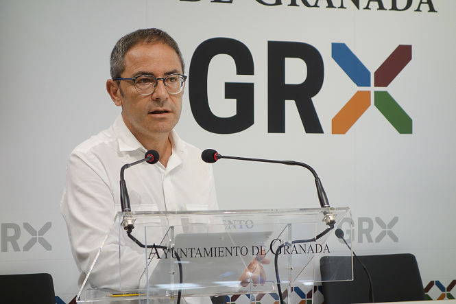 El concejal de Urbanismo de Granada, Miguel Ángel Fernández Madrid (JAVIER ALGARRA / AYUNTAMIENTO) 