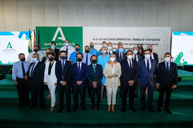Homenaje a los, servicios de transporte público (JUNTA) 