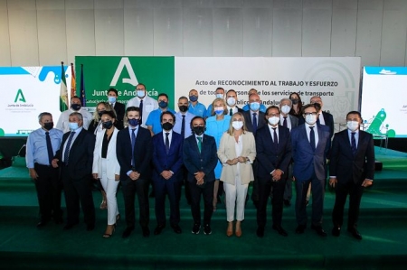 Homenaje a los, servicios de transporte público (JUNTA) 