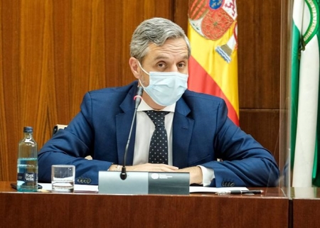 El consejero de Hacienda, Juan Bravo, durante una comparecencia parlamentaria en comisió, foto de archivo (ALFREDO DE ANCA/PARLAMENTO DE ANDALUCÍA) 
