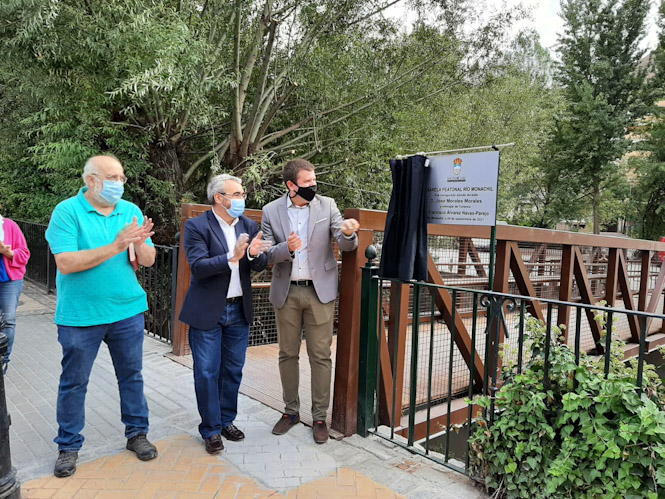 inauguración de la nueva pasarela sobre el Río Monachil (AYTO. MONACHIL)