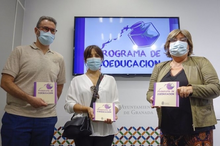 Presentación en el Ayuntamiento de Granada del Programa de Coeducación para el curso 2021/22 (AYUNTAMIENTO DE GRANADA) 