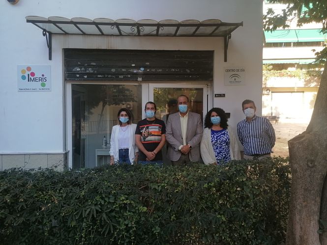 Imagen de la visita al Centro de Día Imeris (JUNTA)