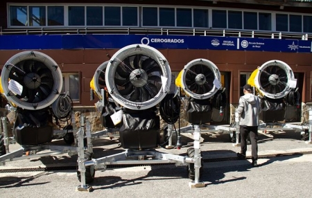 Cañones moviles TR10 en Borreguiles (CETURSA)