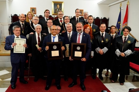 Foto de familia de los galardonados (ICAGR) 