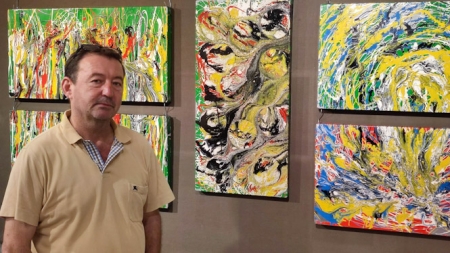 Emilio Domínguez Rubiño junto a varias de sus obras (AYTO. ALMUÑECAR) Emilio Domínguez Rubiño junto a varias de sus obras (AYTO. ALMUÑECAR)