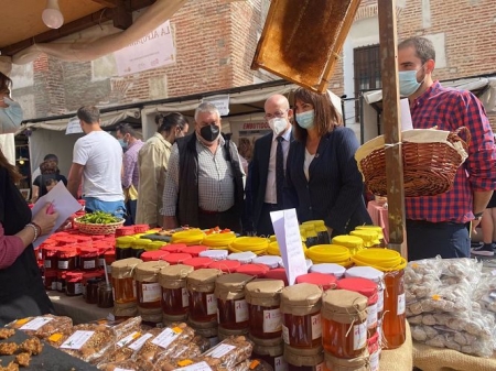 Inauguración de la XXXIV Feria de Artesanía, Turismo y Agricultura Ecológica de la Alpujarra, en Pampaneira (DIPUTACIÓN DE GRANADA)
