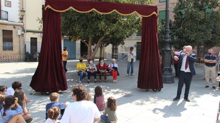 Representación de la obra en la calle (AYTO. SANTA FE) 