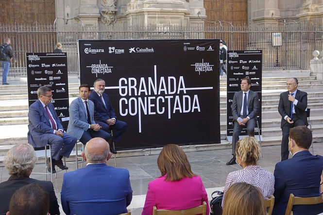 Presentación de `Granada Conectada` (JAVIER ALGARAR / AYUNTAMIENTO)