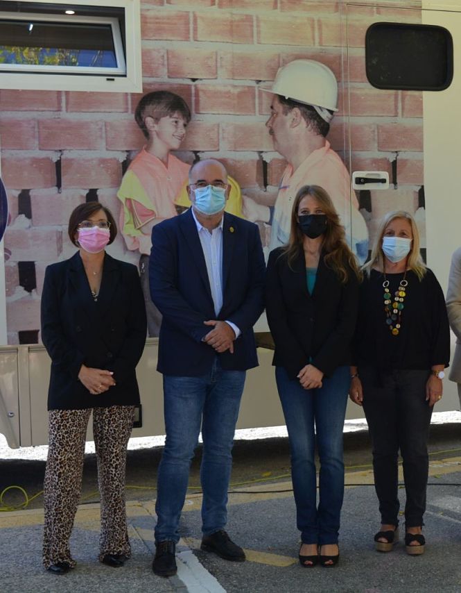 Grupo municipal de Cs en Albolote junto a la delegada territorial de Empleo, Formación y Trabajo Autónomo, Virginia Fernández (CIDUADANOS)