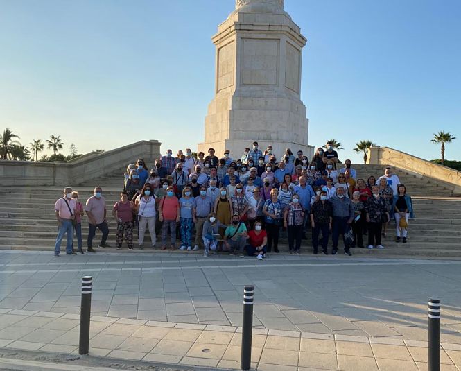 viaje de mayores organizado por el Ayuntamiento de Vegas del Genil a Huelva (AYTO. VEGAS DEL GENIL)