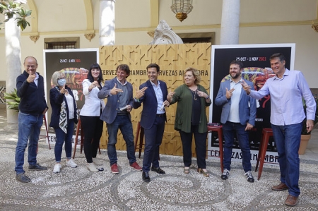 Presentación del Festival Granada Noir (JAVIER ALGARRA/ AYUNTAMIENTO)