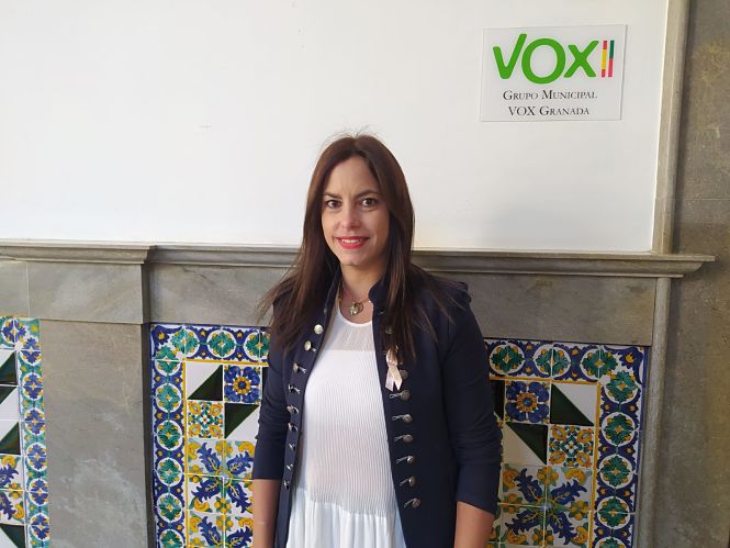 La concejal de VOX en el Ayuntamiento de Granada, Mónica Rodríguez (VOX) 