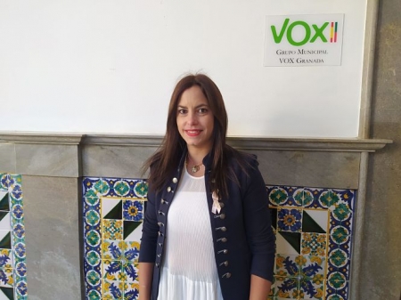 La concejal de VOX en el Ayuntamiento de Granada, Mónica Rodríguez (VOX) 