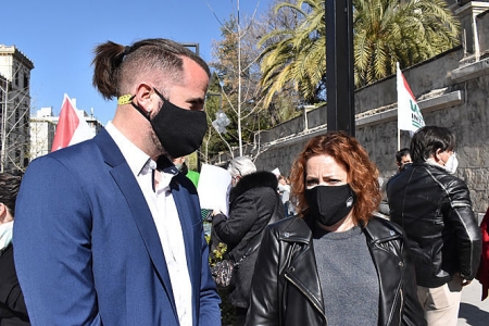 Mari Carmen Pérez y Jesús Fernández en rueda de prensa (IU)
