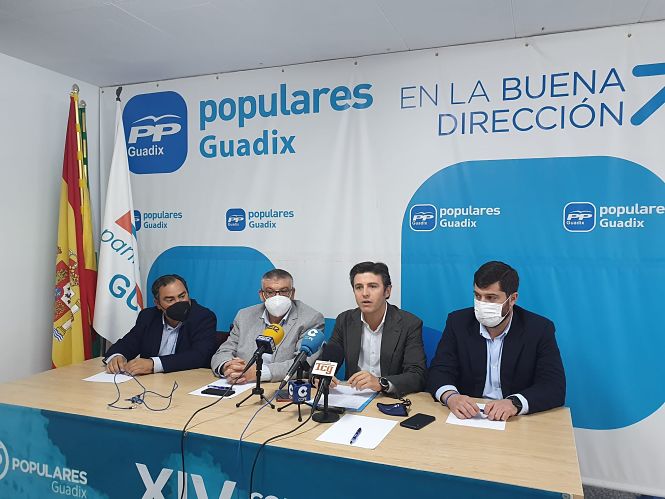 Imagen de la rueda de prensa dada en Guadix (PP)