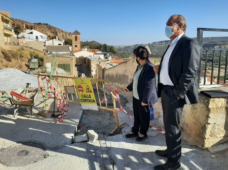 El Delegado territorial ha visitado una de las obras que se están realizando en Beas de Guadix (JUNTA)