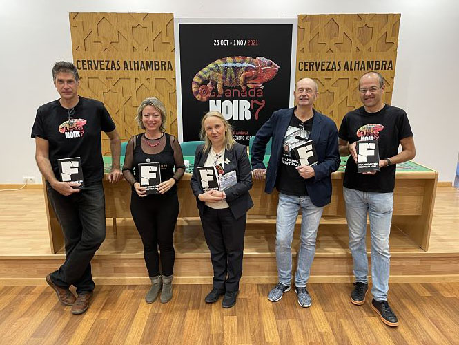 De izquierda a derecha, Jesús Lens, Rosa Masip, Eloísa Planells, Fernando Marías y Gustavo Gómez (GRANADA NOIR)