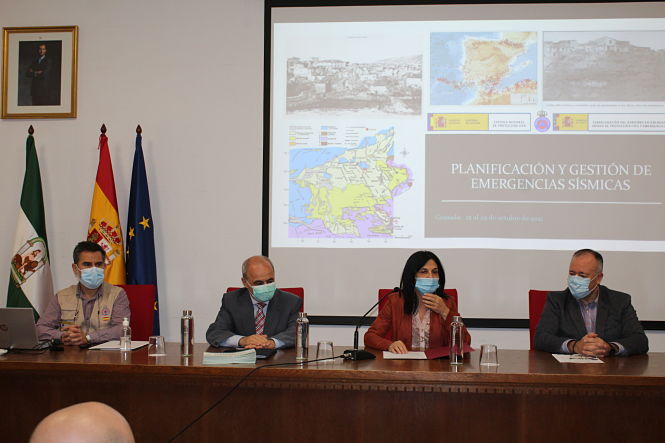 Mesa inaugural del curso de riesgos sísmicos (SUBDELEGACIÓN)