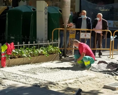 Trabajos en Plaza Bib-rambla (AYTO GRANADA) 