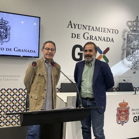 Miguel Ángel Fernández Madrid y Jacobo Calvo tras la rueda de prensa (JAVIER ALGARRA / AYUNTAMIENTO) 
