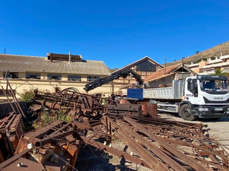 Traslado de piezas de la Fabrica del Pilar (AYTO. MOTRIL) Traslado de piezas de la Fabrica del Pilar (AYTO. MOTRIL)