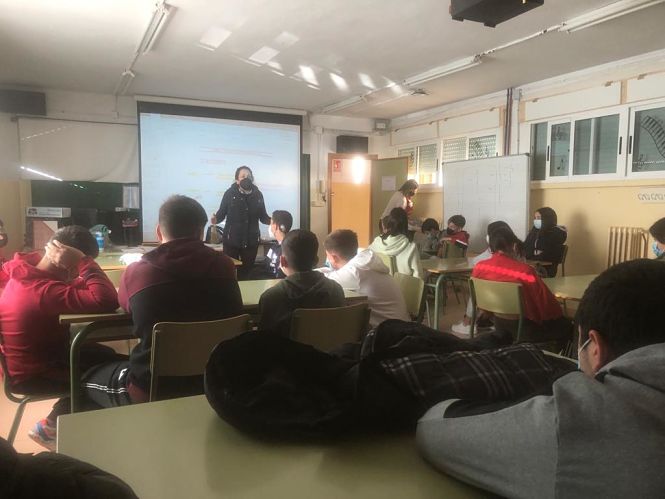 Taller celebrado en el IES Hiponova (AYTO. MONTEFRIO)