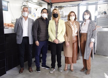 El presidente de la Autoridad Portuaria de Motril, José García Fuentes, preside un encuentro con la compañía de cruceros SeaDream Yacht Club (PUERTO DE MOTRIL) 