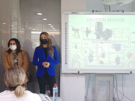 La Delegada de Empleo, Virginia Fernández (JUNTA)