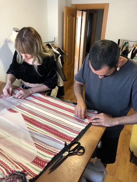 Diseñadores de  Profana (AYTO. OTURA)