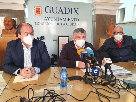Rueda de prensa de presentación de los presupuestos (AYTO. GUADIX) 