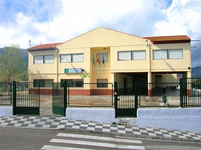 Centro de Educación Infantil y Primaria (CEIP) Enrique Tierno Galván de Zafarraya (JUNTA DE ANDALUCÍA) 