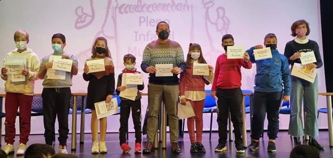  pleno infantil celebrado en la Casa de la Cultura de Cúllar Vega (AYTO. CULLAR VEGA)