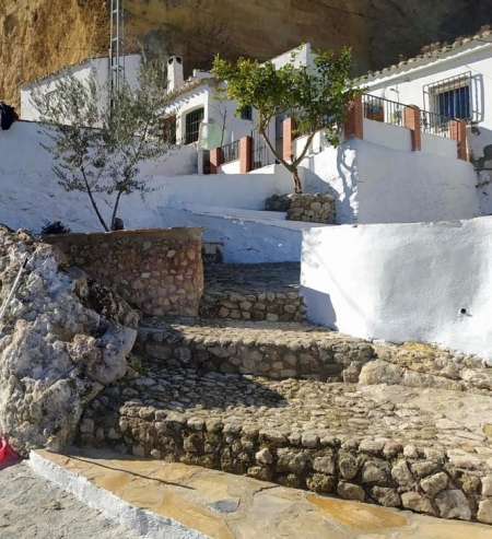Obras del barrio del Arrabal de Montefrío ya finalizadas (AYTO. MONTEFRÍO) 