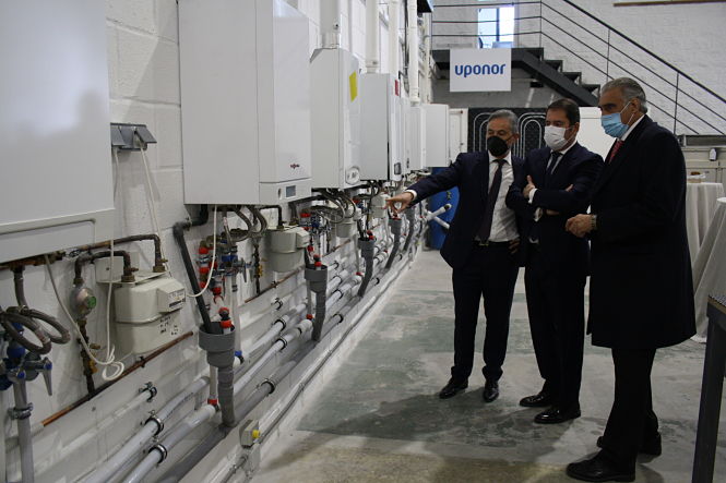 Visita de Gerardo Cuerva al Taller Instaladores (CGE)