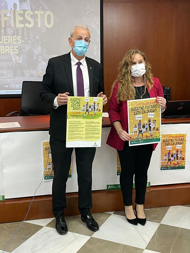 Ruth Martos y Manuel Montalvo han presentado la  campaña en  Granada (JUNTA)