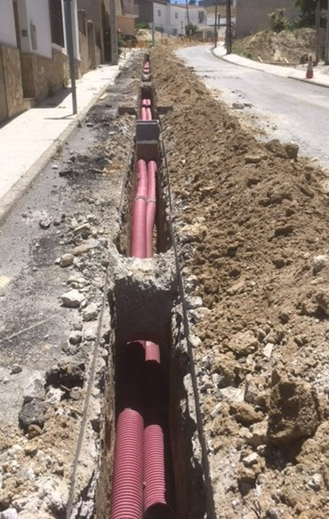 Refuerzo de instalaciones eléctricas en Cuevas del Campo (ENDESA)