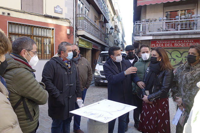 Imagen de la visita al Barrio del Boquerón (JAVIER ALGARRA / AYUNTAMIENTO) 