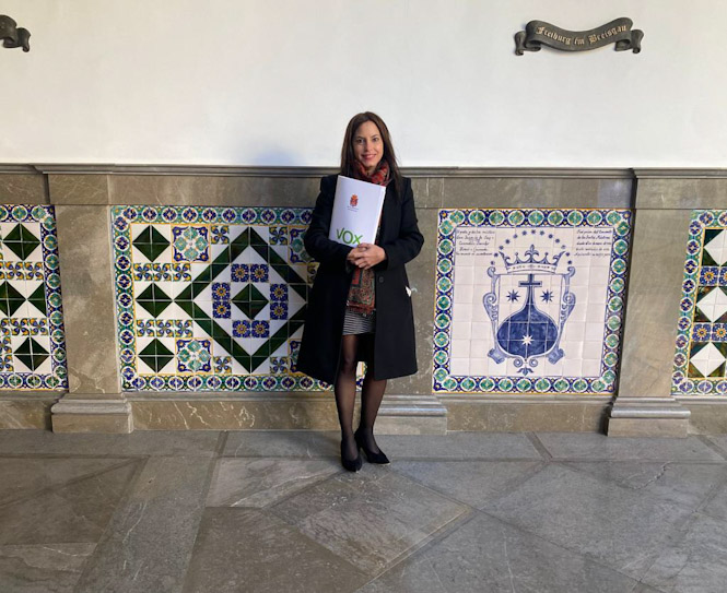 La concejal de Vox en el Ayuntamiento de Granada, Mónica Rodríguez (VOX)
