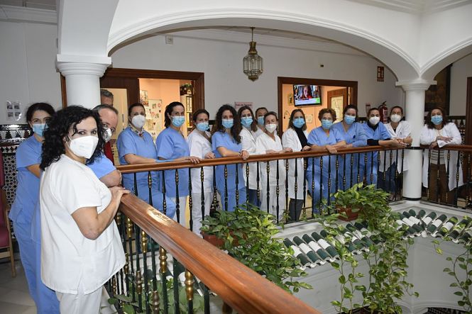 Personal del Centro Polivalente de mayores (CÁRITAS)