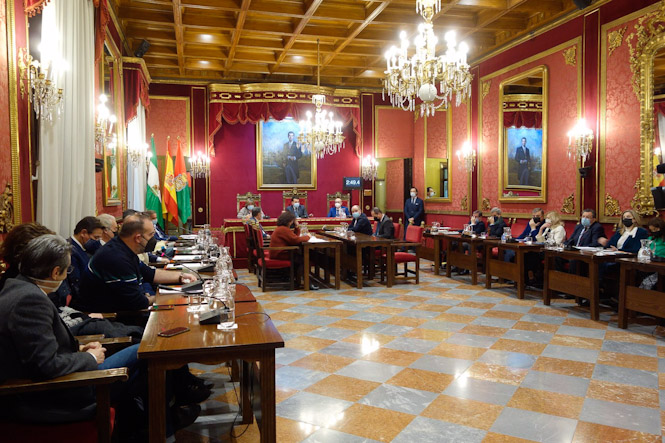 El Ayuntamiento de Granada celebra pleno extraordinario, en imagen de archivo (AYUNTAMIENTO DE GRANADA)