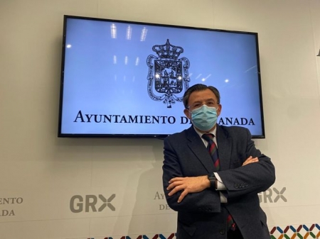 El concejal del Grupo Municipal del PP, Carlos Ruiz-Cosano (PP)