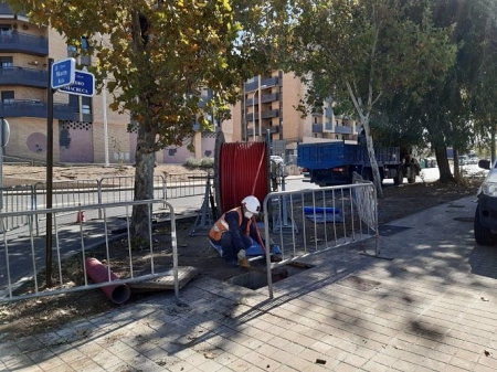 Técnicos de Endesa trabajan en la zona Norte de Granada, en imagen de archivo (ENDESA) 