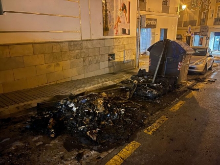 Contenedores calcinados (AYTO. BAZA) 